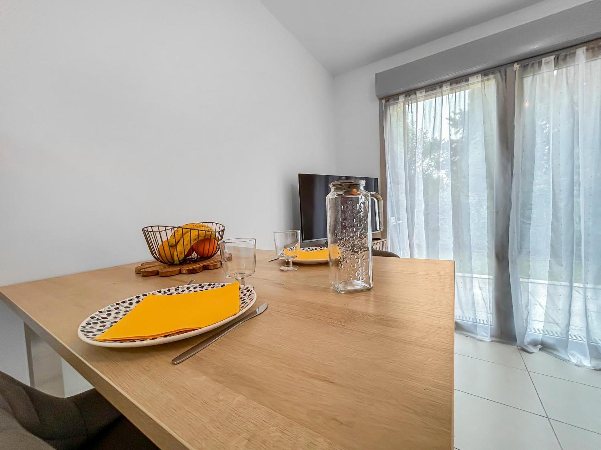 Vivez Lunel-Clim-Wifi Fibre-Parking Prive-Patio T2 Exterior photo